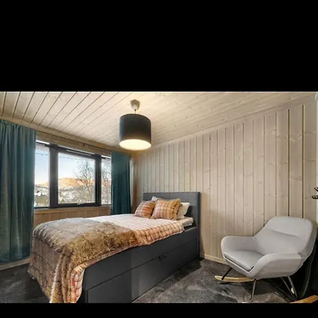 Holiday home Flott Stor Rett Ved Golfbane , Skianlegg Og