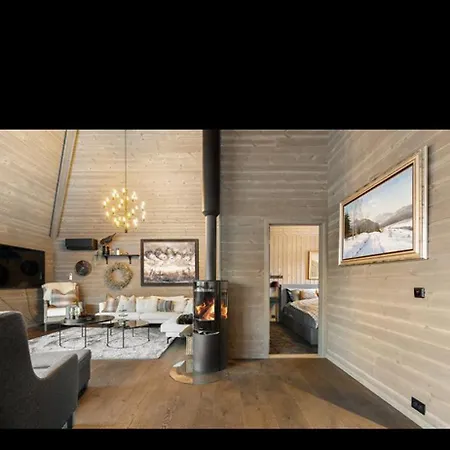 Flott Stor Rett Ved Golfbane , Skianlegg Og Holiday home Haugen (Agder)