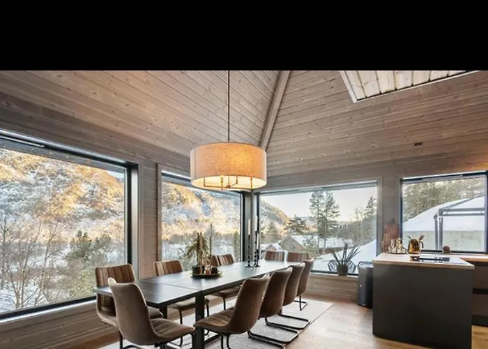Flott Stor Rett Ved Golfbane , Skianlegg Og